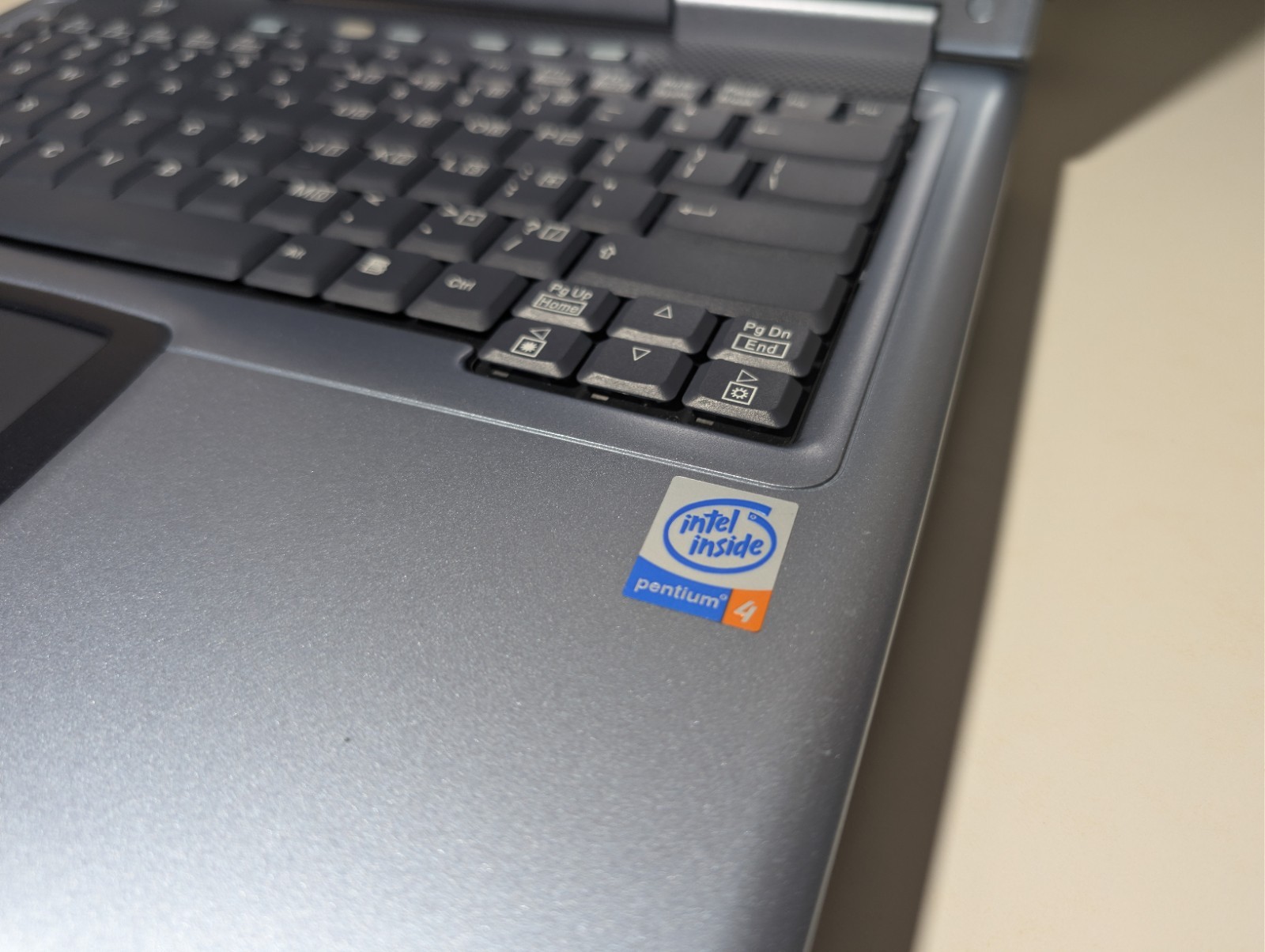 HOWARD MS2117 (1846) | PENTIUM 4 512MB RAM 20GB HDD | Win XP None on eBay!