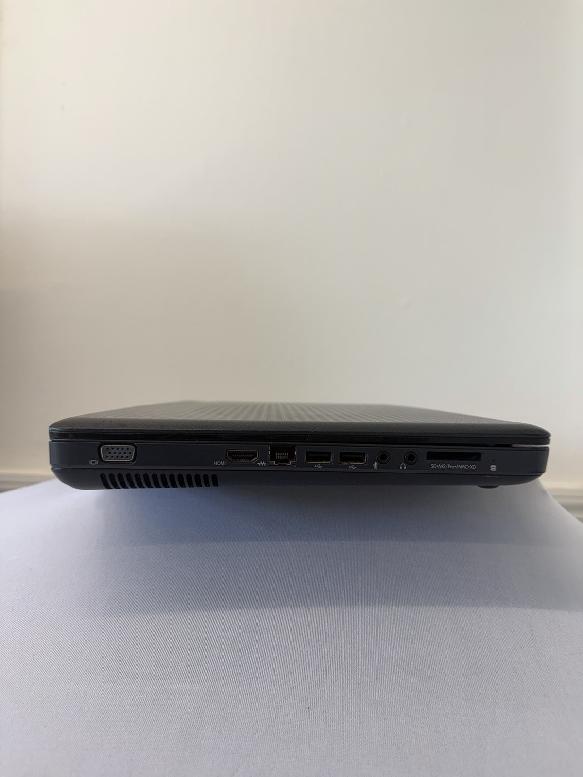 HP G62-340US Laptop – Unknown if Screen is Good – AMD – Read Des