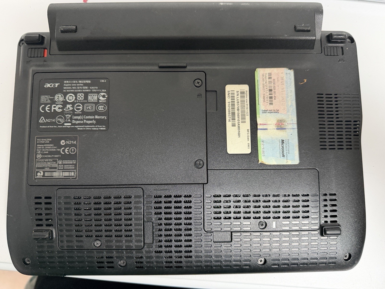 Acer Aspire One 10.1″ Laptop KAV10 No Cords For Parts