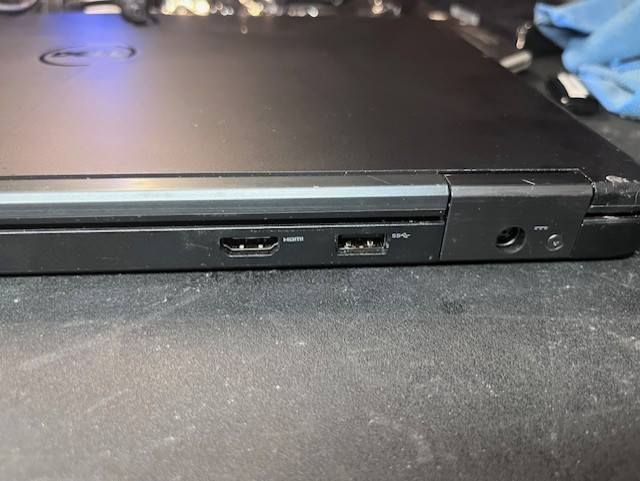 Nice Dell Laptop Linux Mint 8GB Ram, 256GB SSD,Numeric Keyboard, 1 Year Warranty