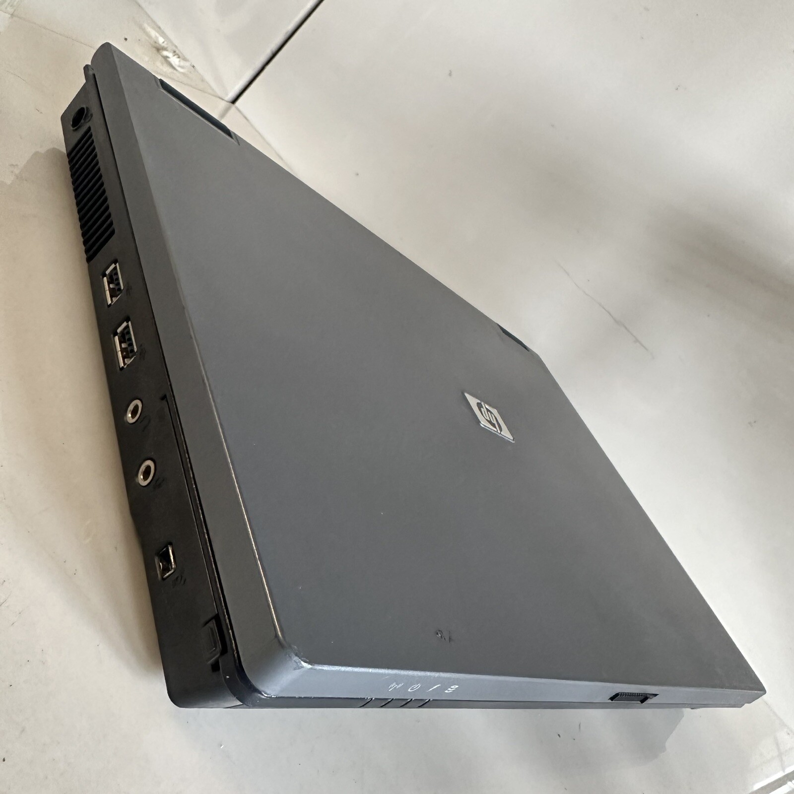 14.1” HP Compaq 6510b Laptop Intel Centrino Duo No HDD No RAM Scraps/Salvage