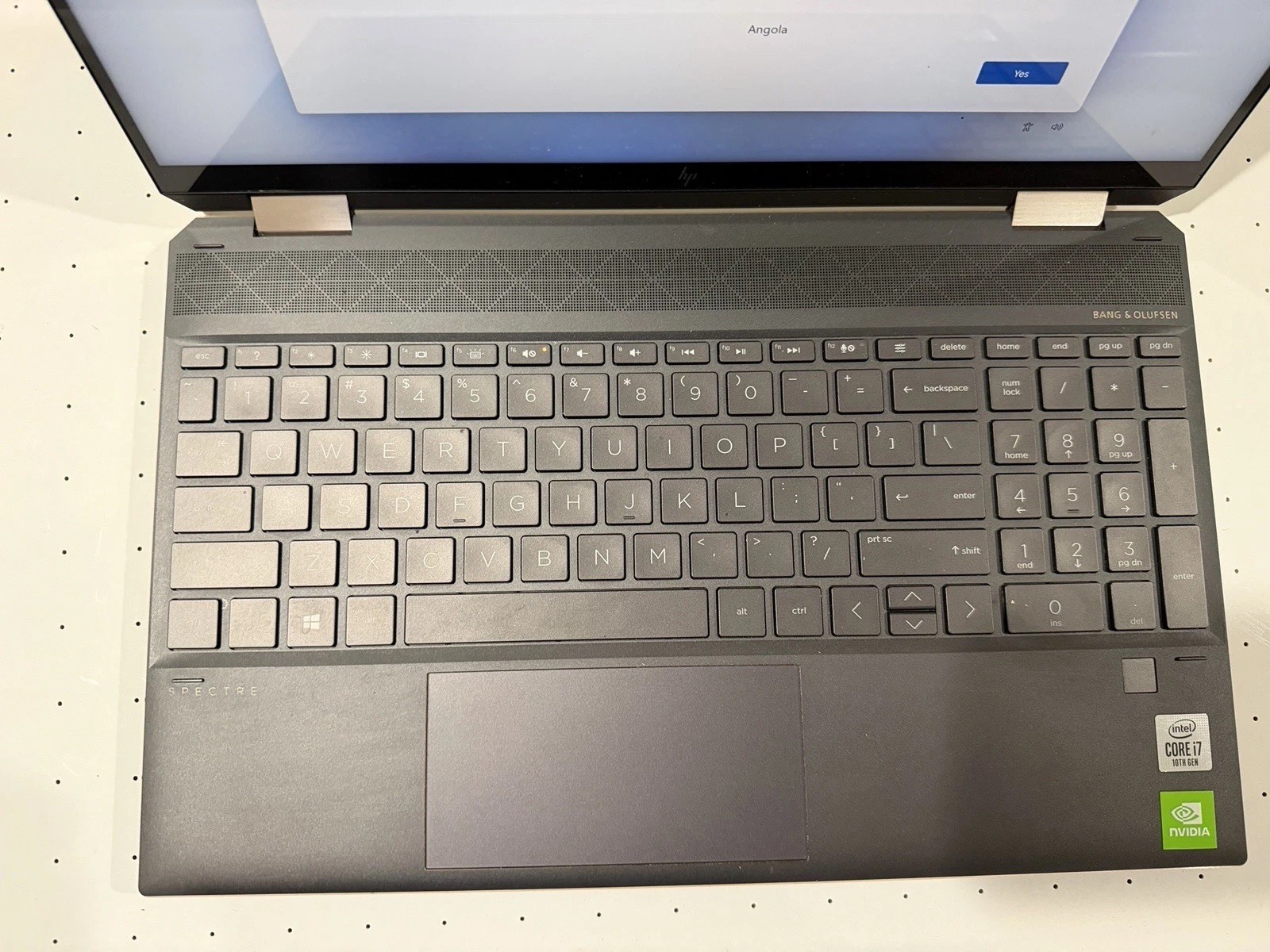 HP Spectre x360 15.6″ 4K UHD Touch i7-10510U 16GB 512GB WITH CHARGER W11H