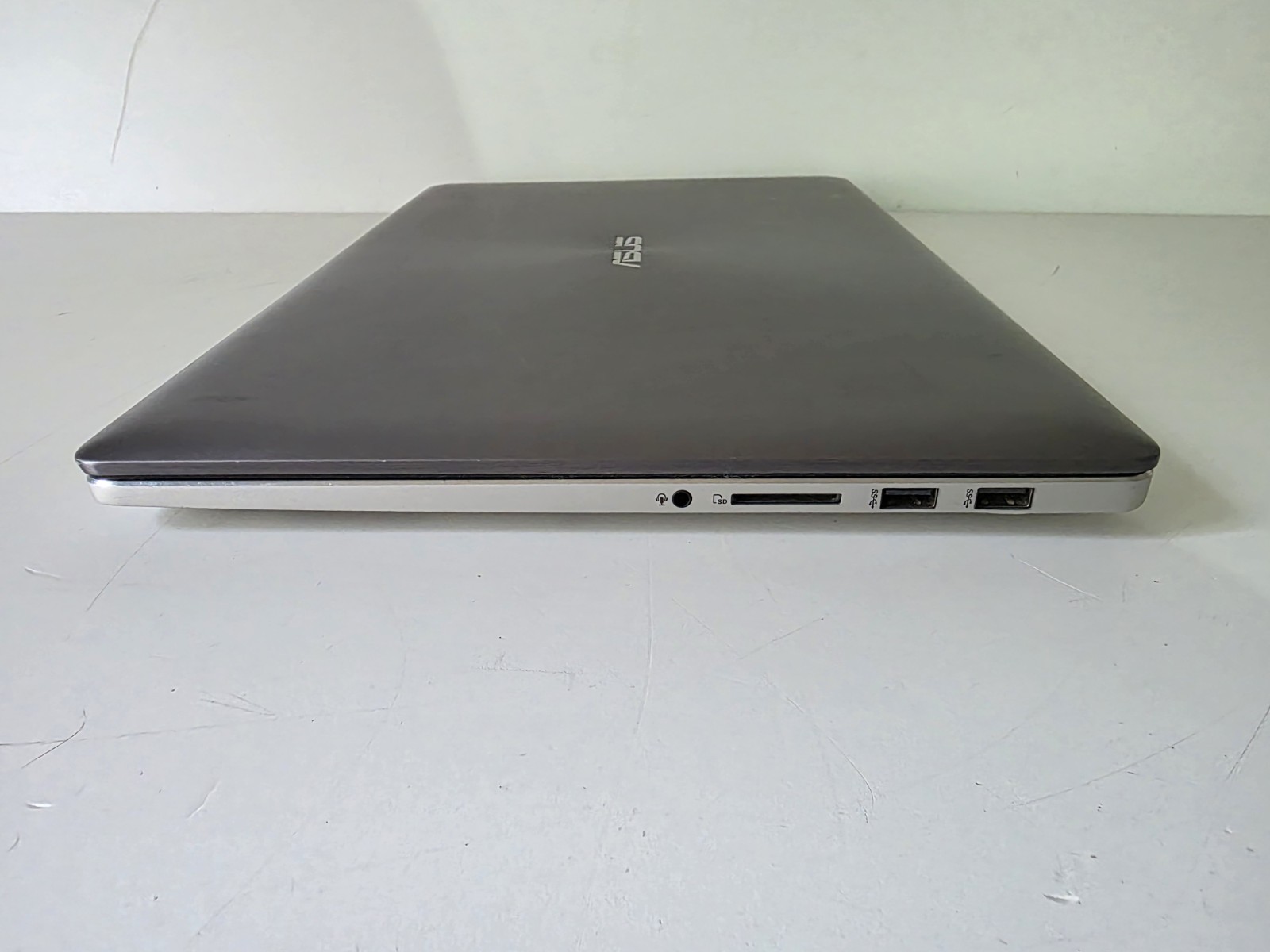 ASUS ZenBook Pro UX501V-Intel i7-6700HQ_16GB RAM_128GB NVMe SSD_WIN 11 Home.