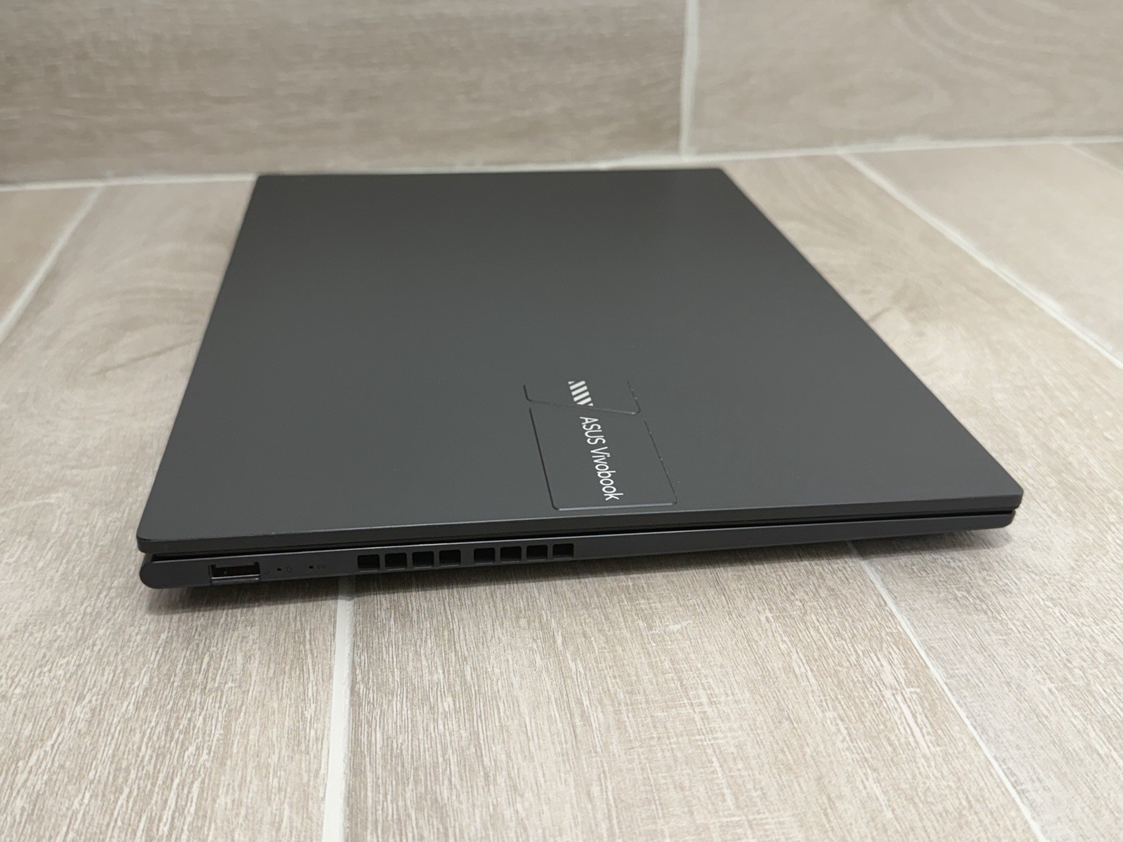 Asus VivoBook F1605V 16″ WUXGA Core i7-1355U 16GB RAM 512GB NVMe Win-11