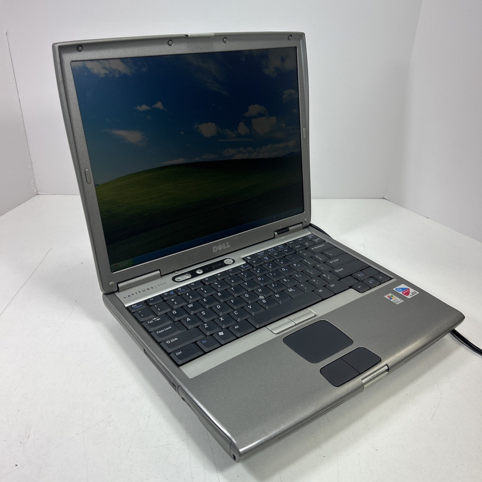 Vintage Dell Latitude D600 Laptop Pentium 1.4GHz 256MB Ram 75GB HDD Win XP Pro