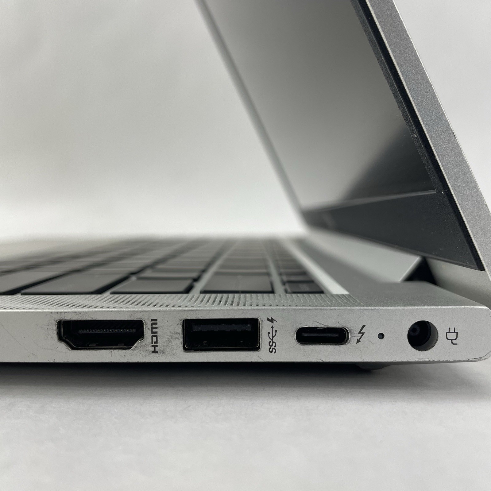 HP ProBook 630 G8 13.3″ i7-1165G7 2.80 GHz 8 GB RAM No SSD/OS/AC – Dents