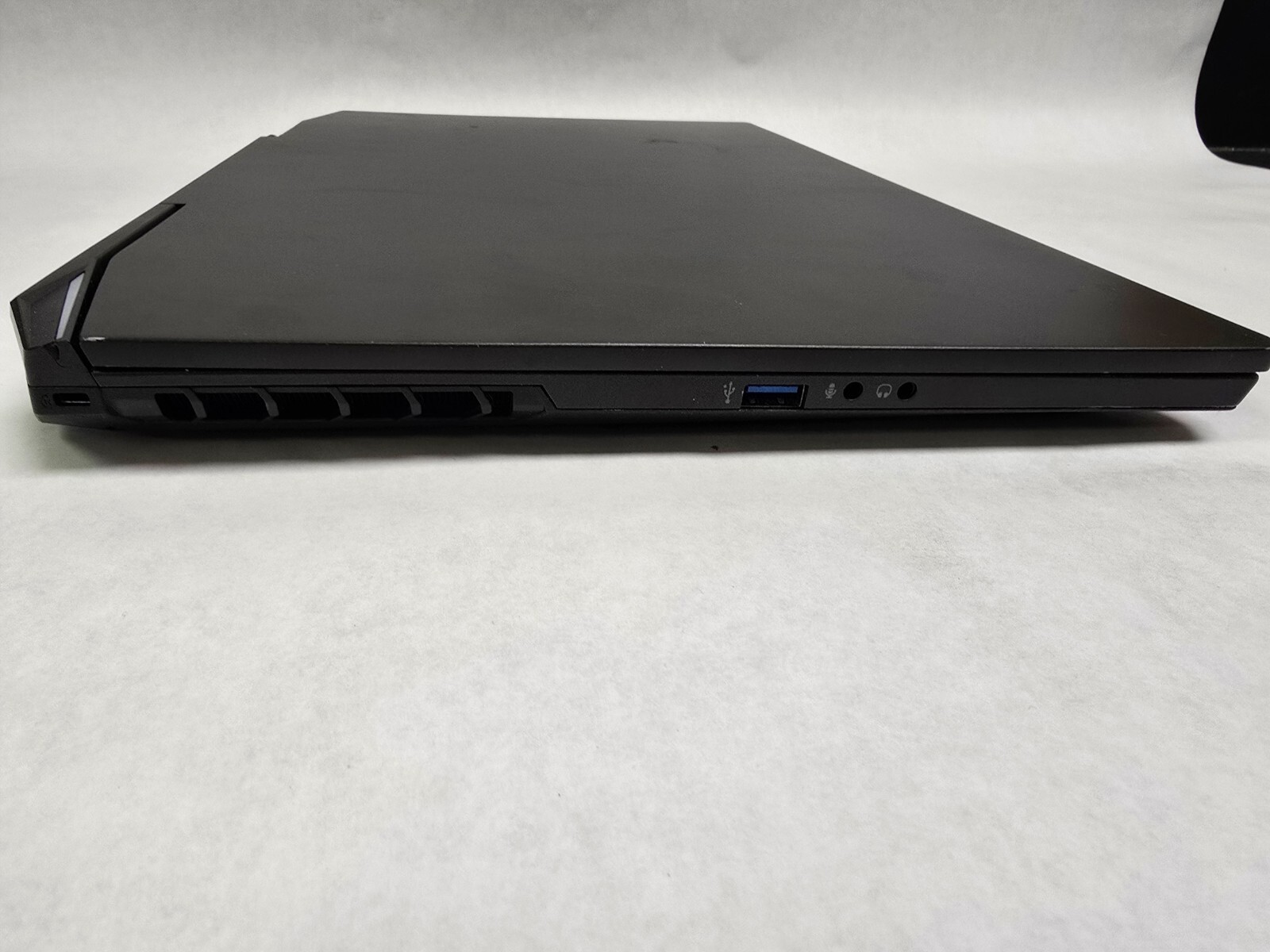 Eluktronics Prometheus XVII 17.3″ Gaming Laptop i7-12700H 16GB 1TB RTX 3060