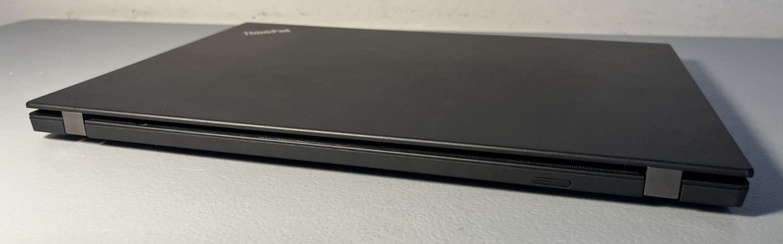  Lenovo ThinkPad P14s Gen 1 Intel i7-10510U 8GB RAM 256GB NVMe macOS 26 Tahoe