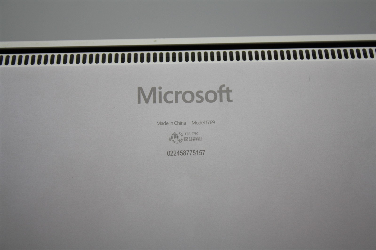 15″Microsoft Surface 1769 Laptop i7-7660U 2.50GHz RAM 8GB NVMe 256GB Win 11 Pro