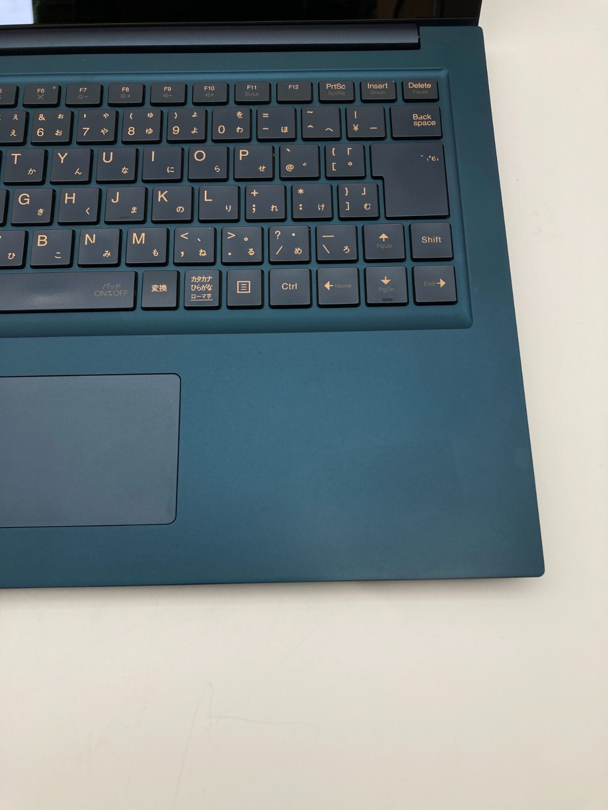 NEC Lavie PC-LV750RAL-E3 Core i7-9750H RAM 8GB SSD 512GB OLED 4K (3840×2160)