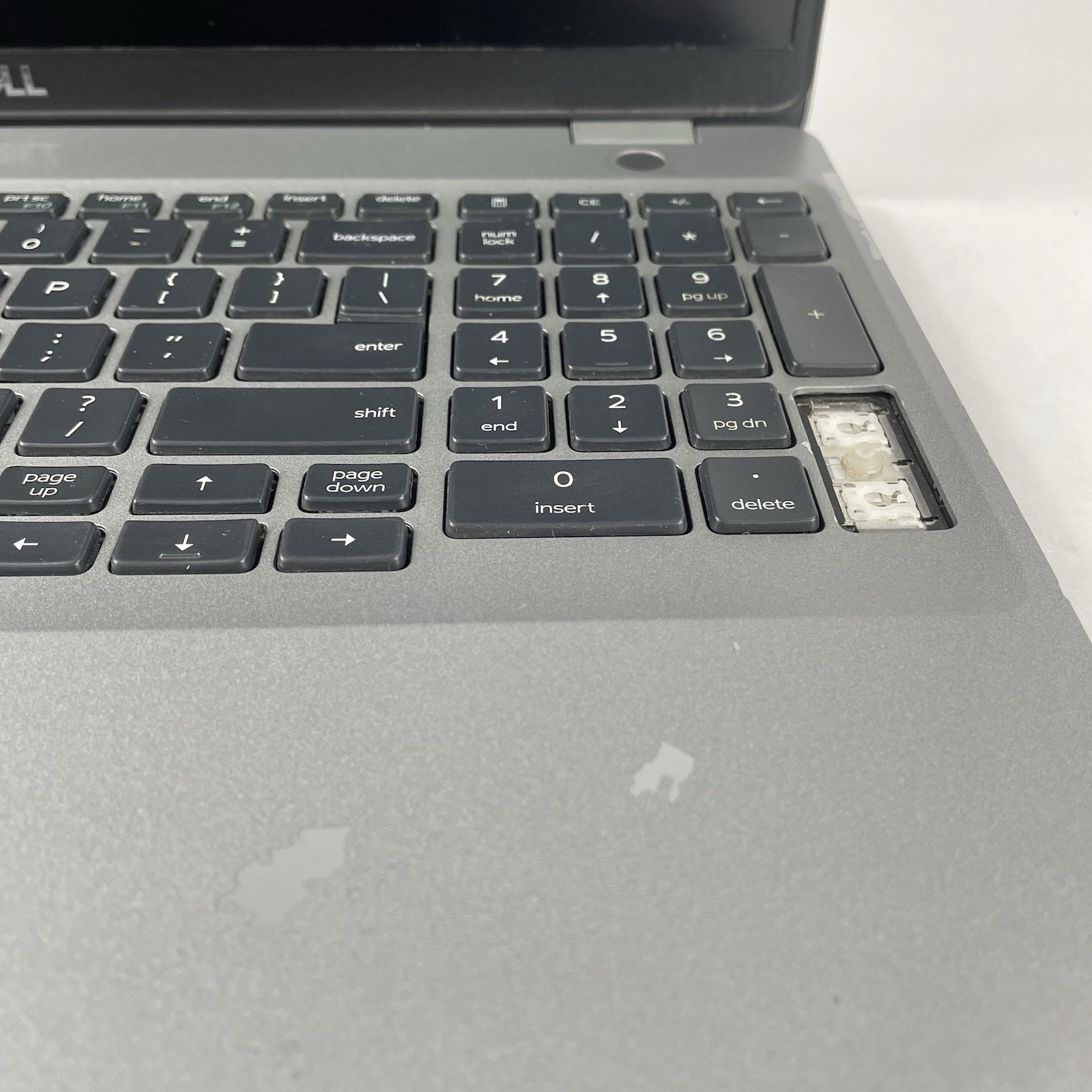 Dell Latitude 5511 15.6″ i7-10850H 2.70 GHz 16 GB RAM No SSD No OS Missing Key
