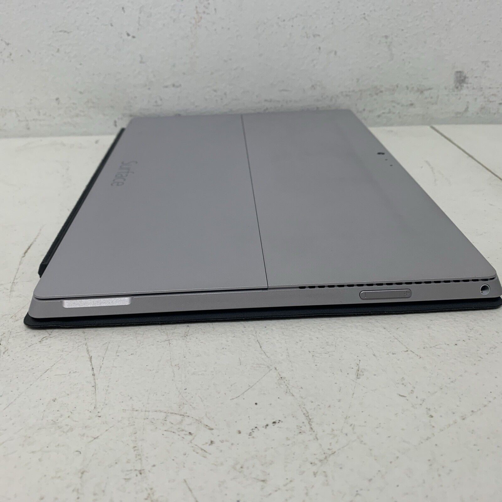 Microsoft Surface Pro 1796 i5-7300U 2.60GHZ 4GB RAM 128GB SSD WIN 11