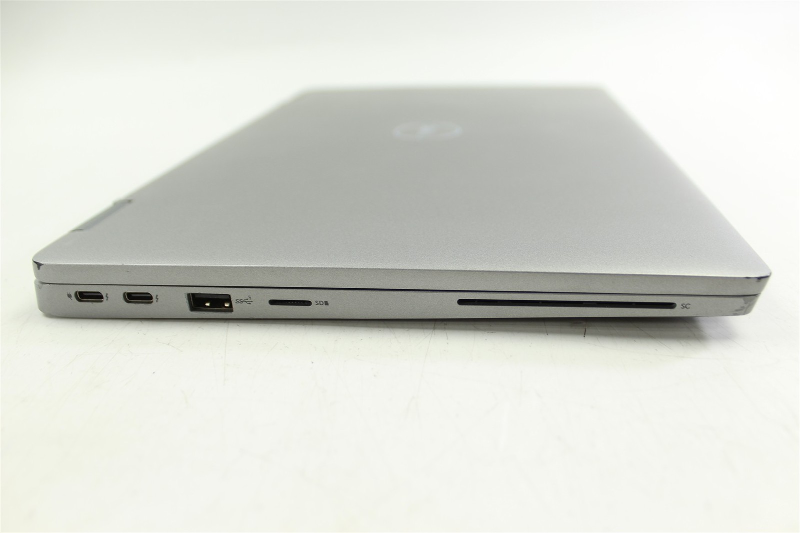 Dell Latitude 5330 13.3″ FHD Touch i7-1265U 1.8GHz 256GB SSD 16GB RAM W11H