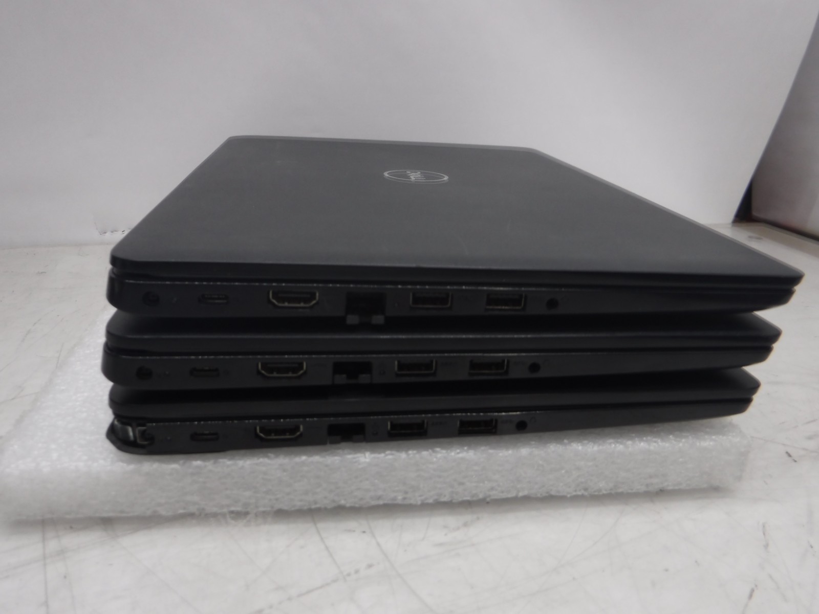 QTY 3 Dell Latitude 3400 i5-8265U 1.60GHz NO RAM NO SSD NO OS T4-C17