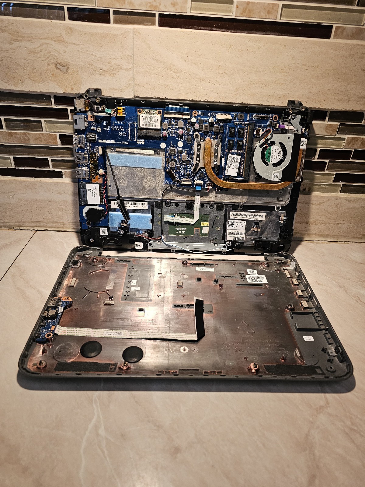 HP Pavilion 11-n010dx | N3540 2.16 Ghz | 4GB Ram | No HDD/BAT/SCRN/PWR ADPT