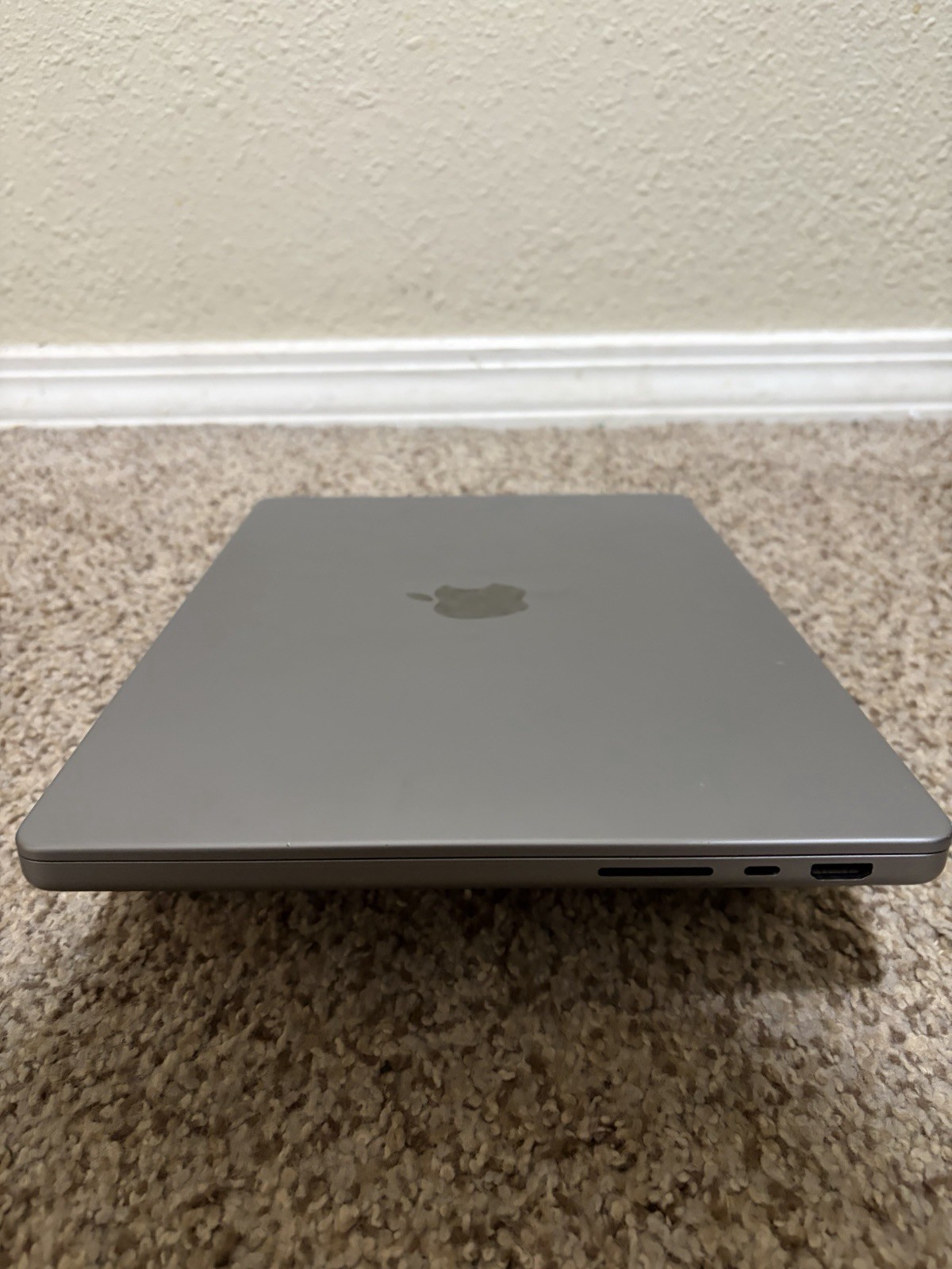 Apple MacBook Pro (14-inch) [M2 Pro] (2023) 16GB RAM 512GB SSD FOR PARTS READ