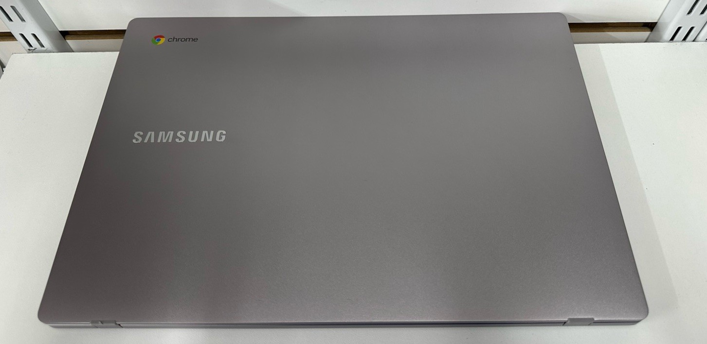 Samsung Chromebook 4 (32GB SSD, Intel Celeron N4020 4gb) Laptop/ Notebook -…