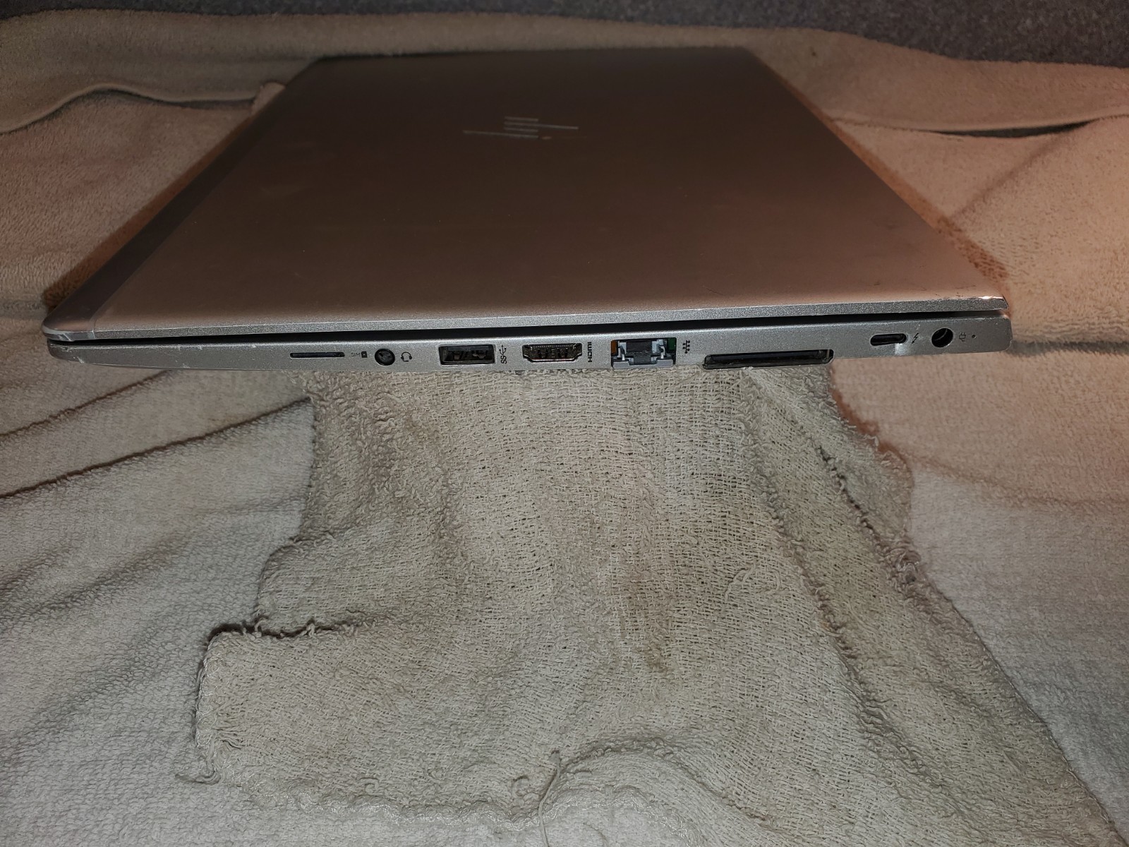 HP EliteBook 840 G5 Intel i5-8250U 256GB SSD 16GB RAM No OS/Power Supply