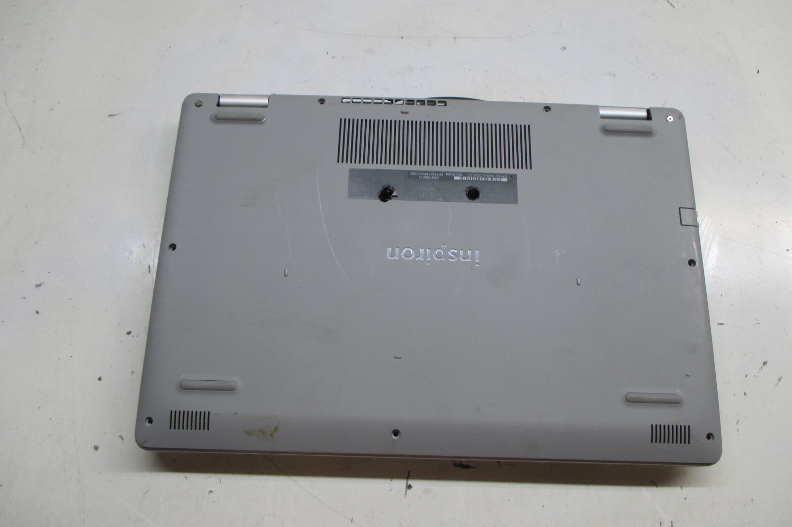 Dell Inspiron 5593 Intel Core i7-1065G7 NO HDD READ – FOR PARTS