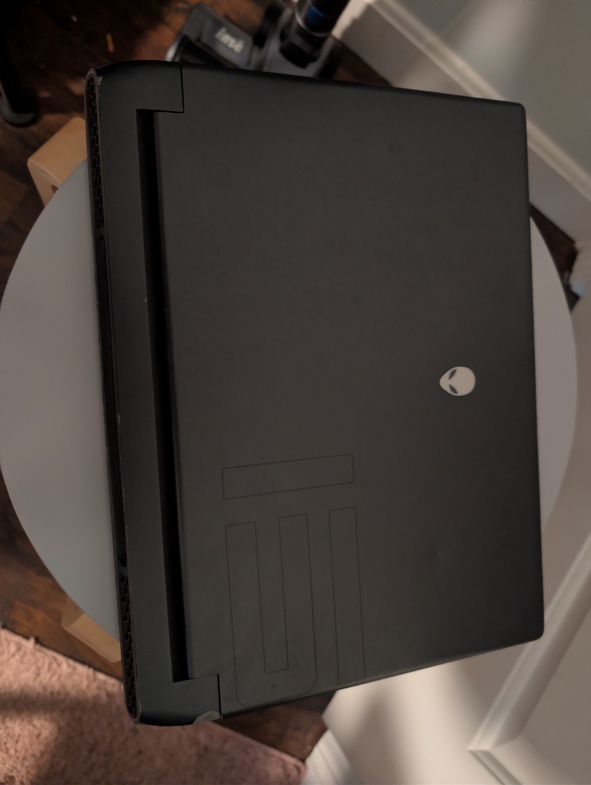 Alienware m15 r5 Ryzen 7 3070 360hz