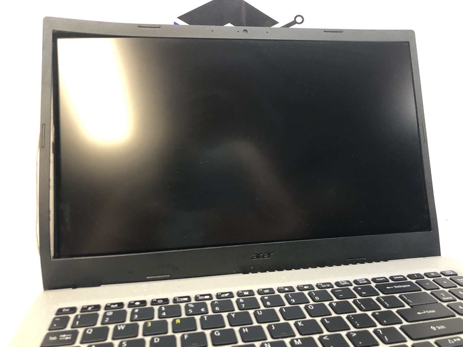 Aspire Vero AV15-51-5155 Green Laptop | i5-1155G7 | 8GB | NO SSD/OS *Bad Hindge*