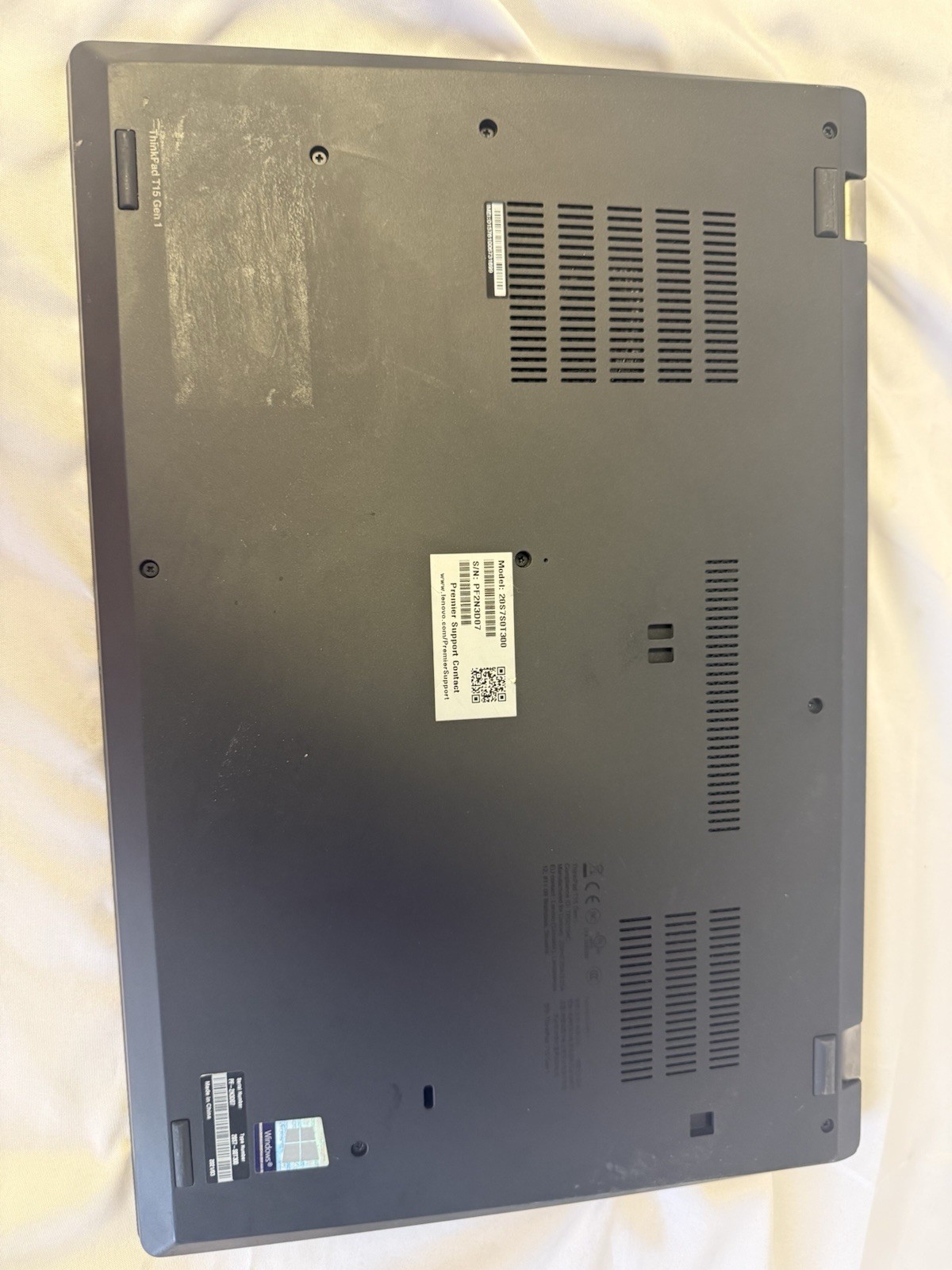 Lenovo ThinkPad T15 Gen 1 15″ i5-10310U@1.70GHz 16GB No OS/BIOS LOCKED