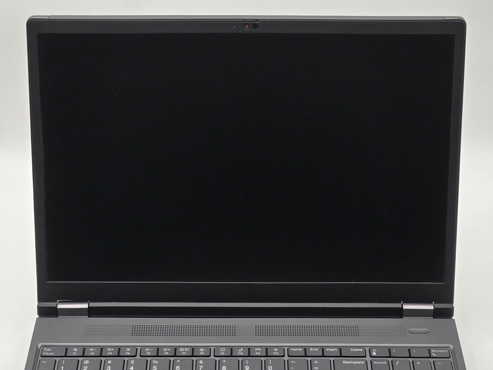 Lenovo ThinkPad P16 Gen 2 16″ i7-13700HX 32GB 1TB RTX 4000 Ada Win11 Pro Wty