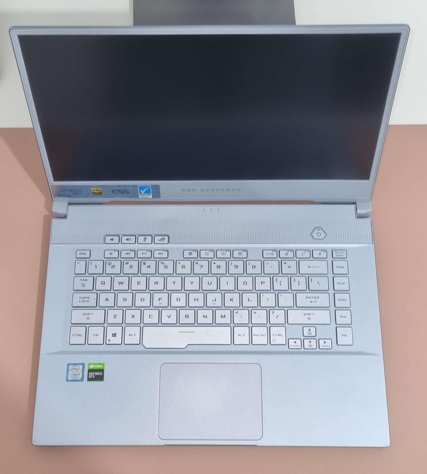 Asus ROG Zephyrus M GU502GU laptop – with accessories