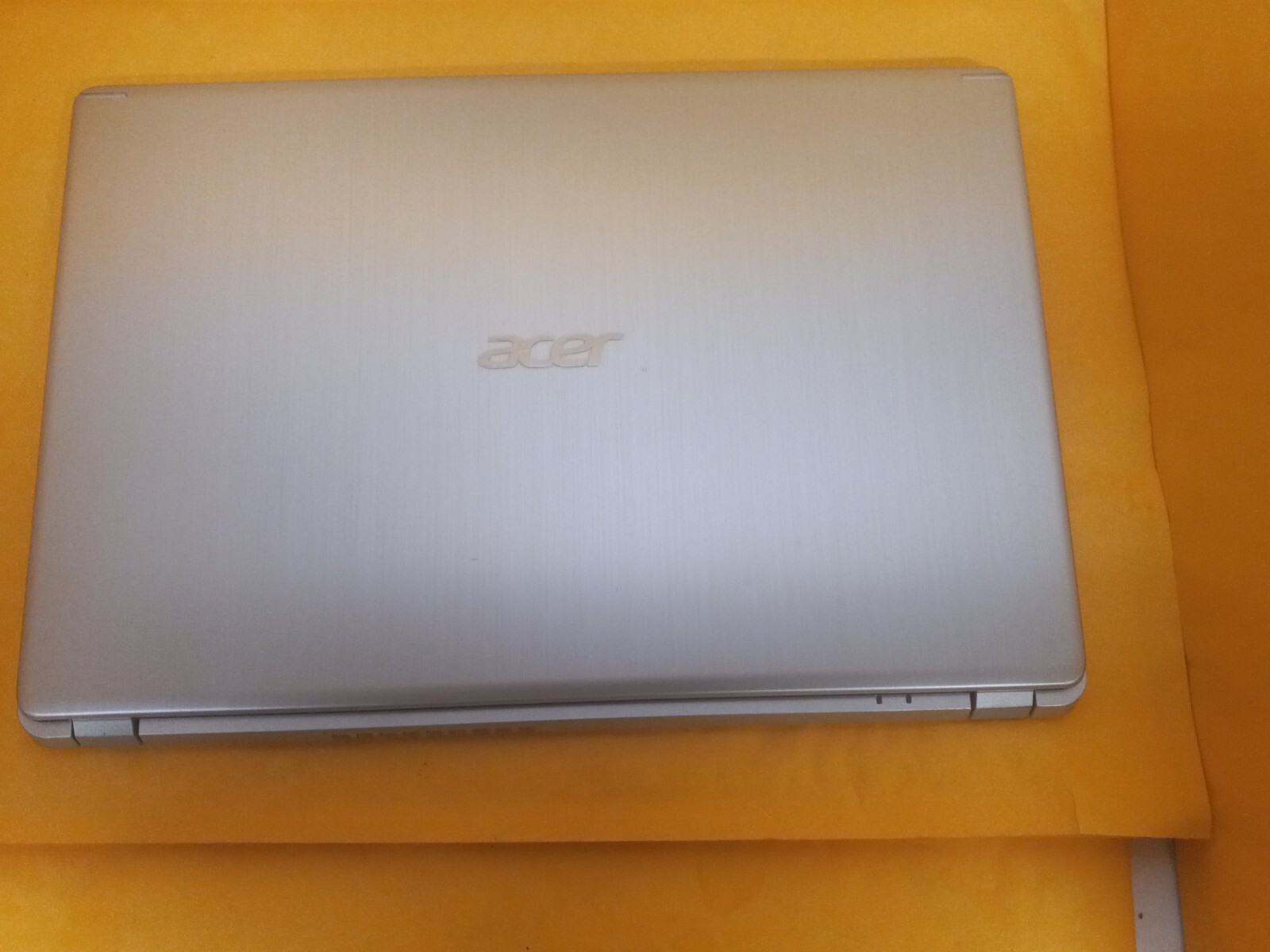 Acer Aspire 5 15.6″ , AMD Ryzen 3 3200U 2.6GHz, 8GB RAM 128GB SSD WiFi Win 11
