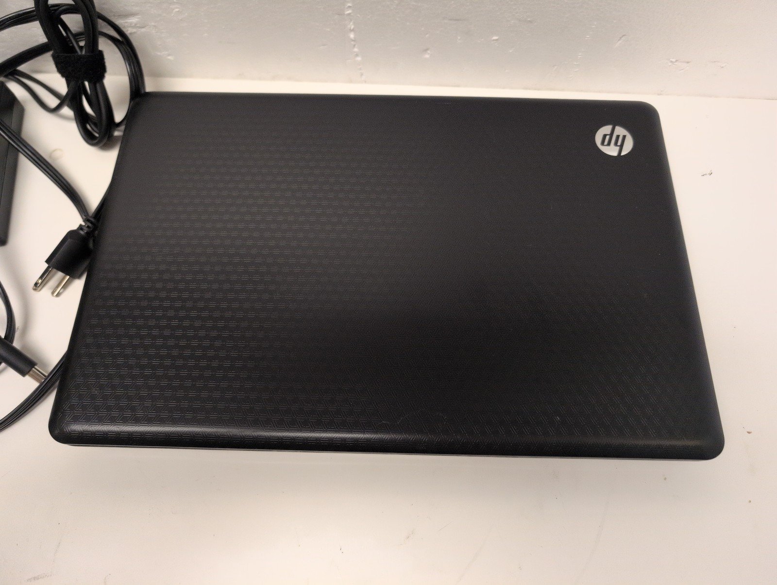 NICE HP G62 Notebook Intel Core i3 M350 2.27GHz /320GB HDD/ 2GB RAM /Win XP –