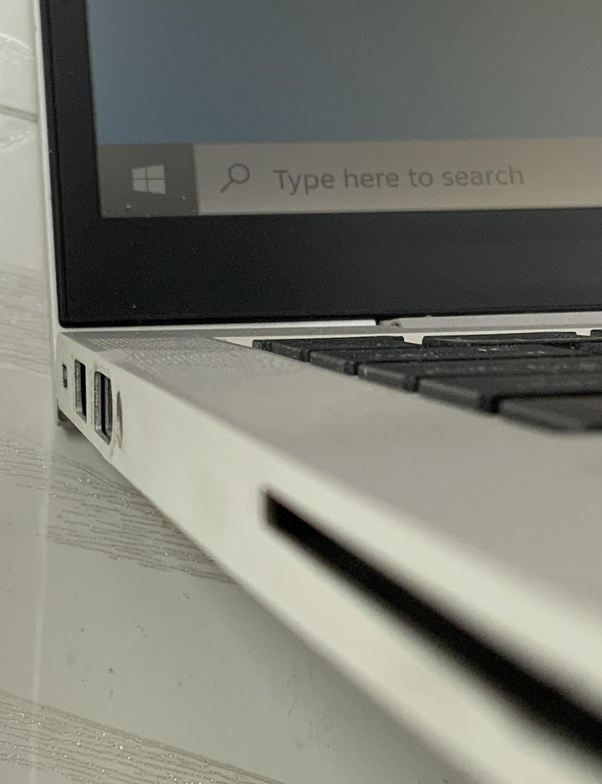 HP EliteBook 840 G7 14″ Intel i5-10310U 16GB DDR4 512GB NVMe | Windows 10 Pro