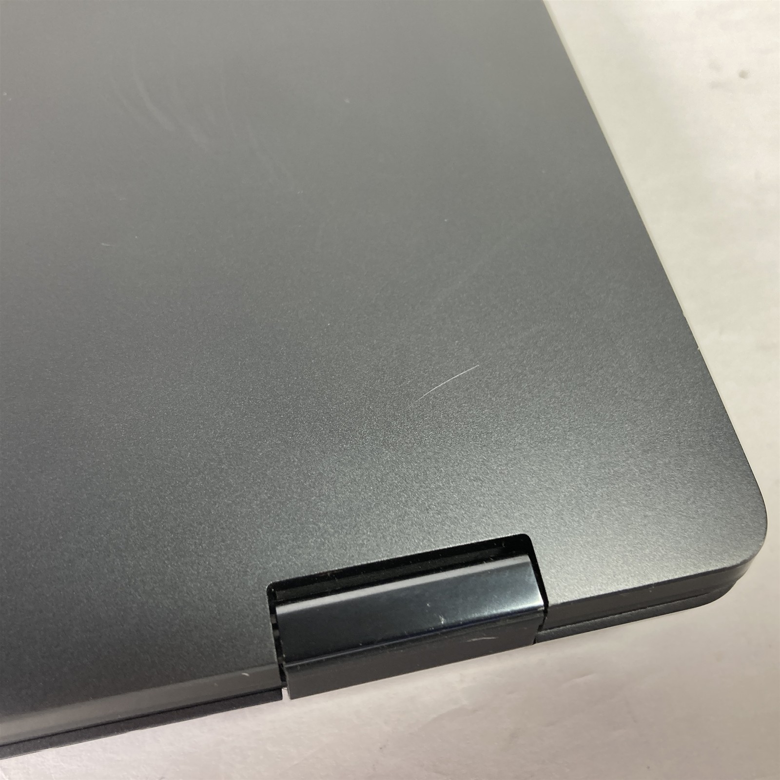 Dell Latitude 9440 14″ Convertible i7-1365U 1.8GHz 16GB 512GB NVMe SSD – Win11