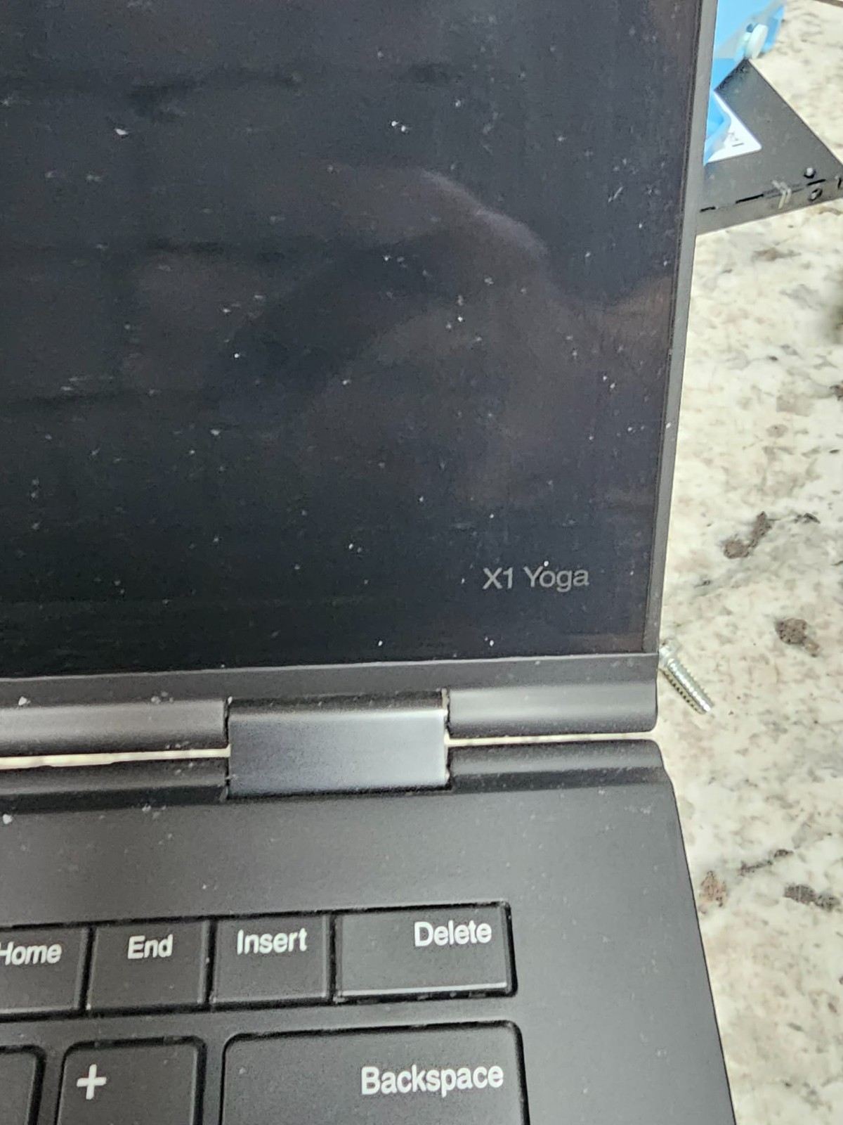 Clean Office Home 2-IN-1 FOLDING Lenovo Thinkpad X1 Yoga 3 (i7-8550U / 8GB RAM)