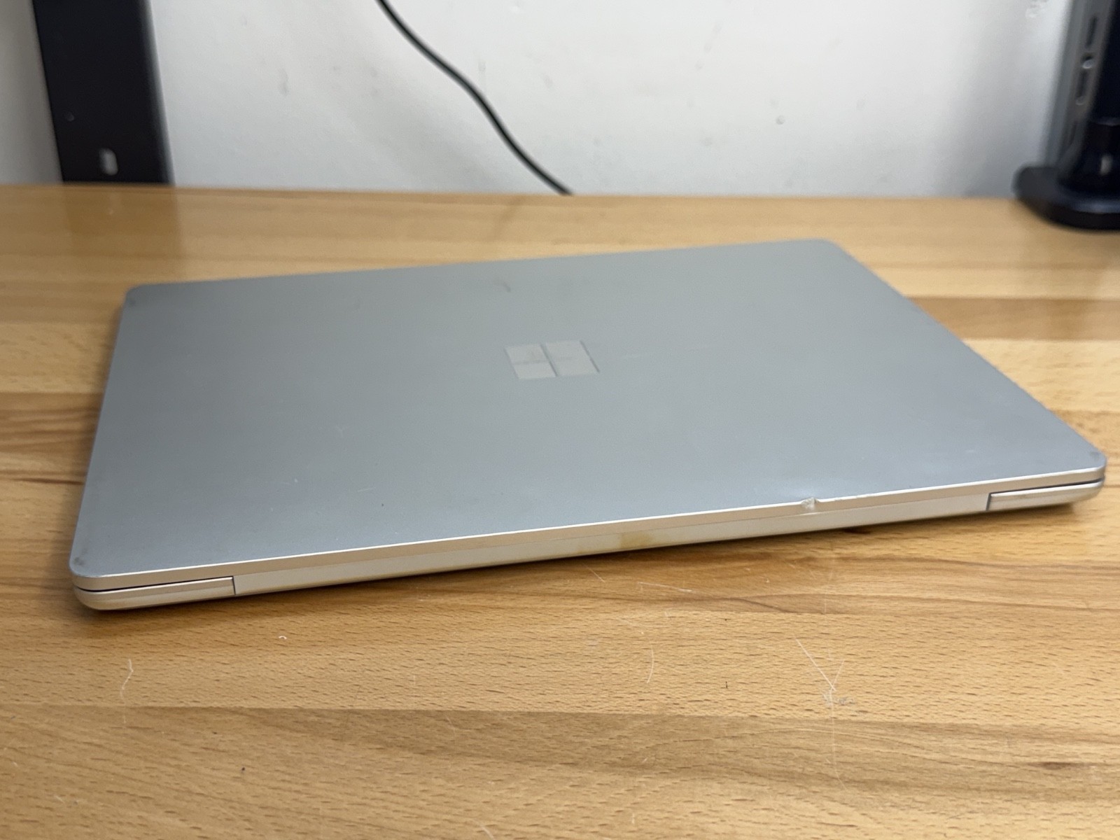 Microsoft Surface Laptop Go 1st Gen 1943 12.4″ i5-1035G1 1.0GHz 8GB RAM 128GB