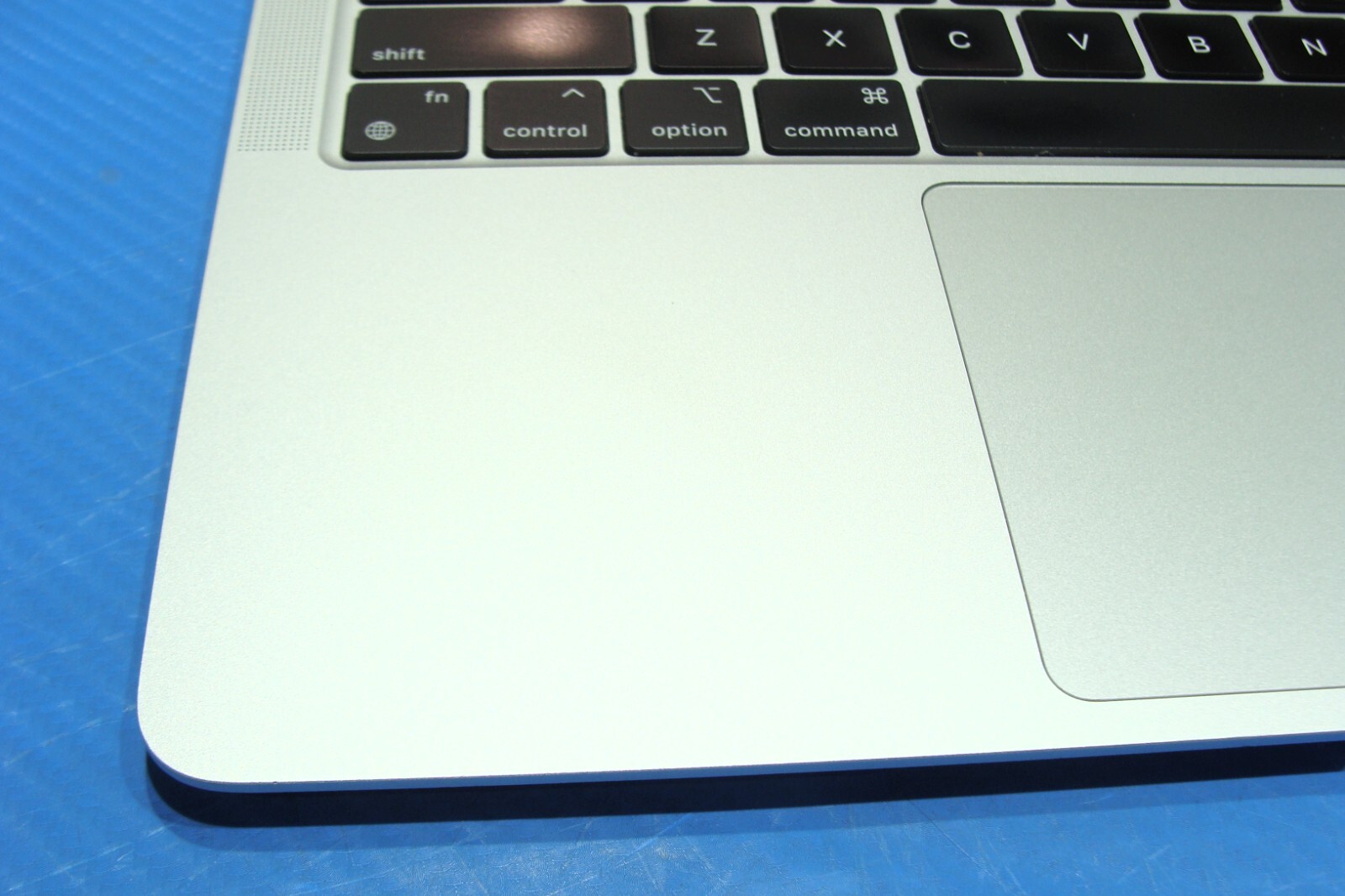 Apple MacBook Air A2337 13.3″ M1 (2020) 8CPU/7GPU 8GB 256GB MGN63LL/A OS Ventura