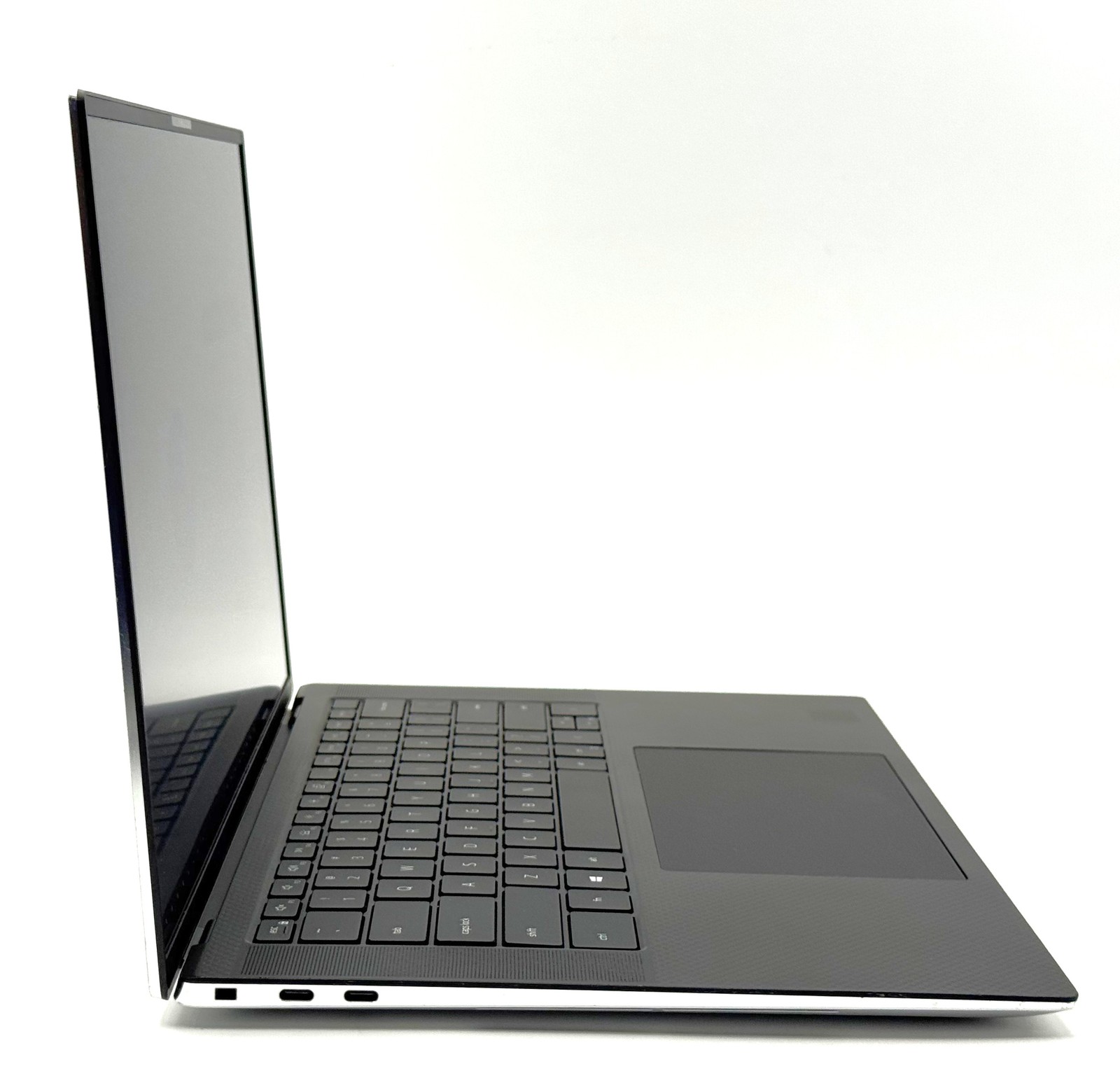 Dell XPS 9510 – FHD+ – i7-11800H – 16GB RAM – RTX 3050 – 512GB SSD – Silver