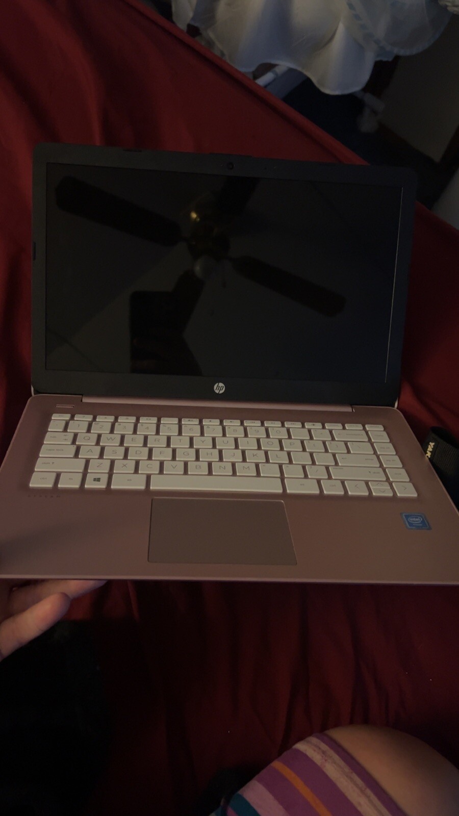 HP Stream 14-cb172wm 14″ (64 GB, Intel Celeron N4000, 1.10 GHz, 4 GB) Laptop…