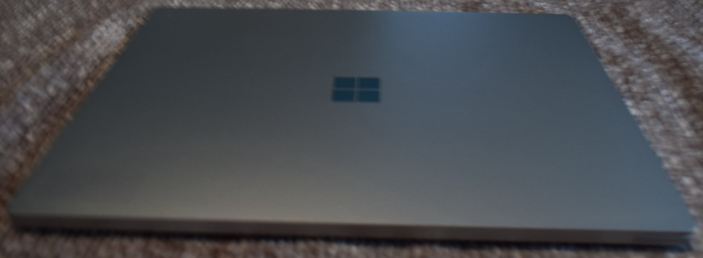 Microsoft Surface Laptop 3 15″ Touch AMD Ryzen 5 8GB Ram 128GB SSD Platinum