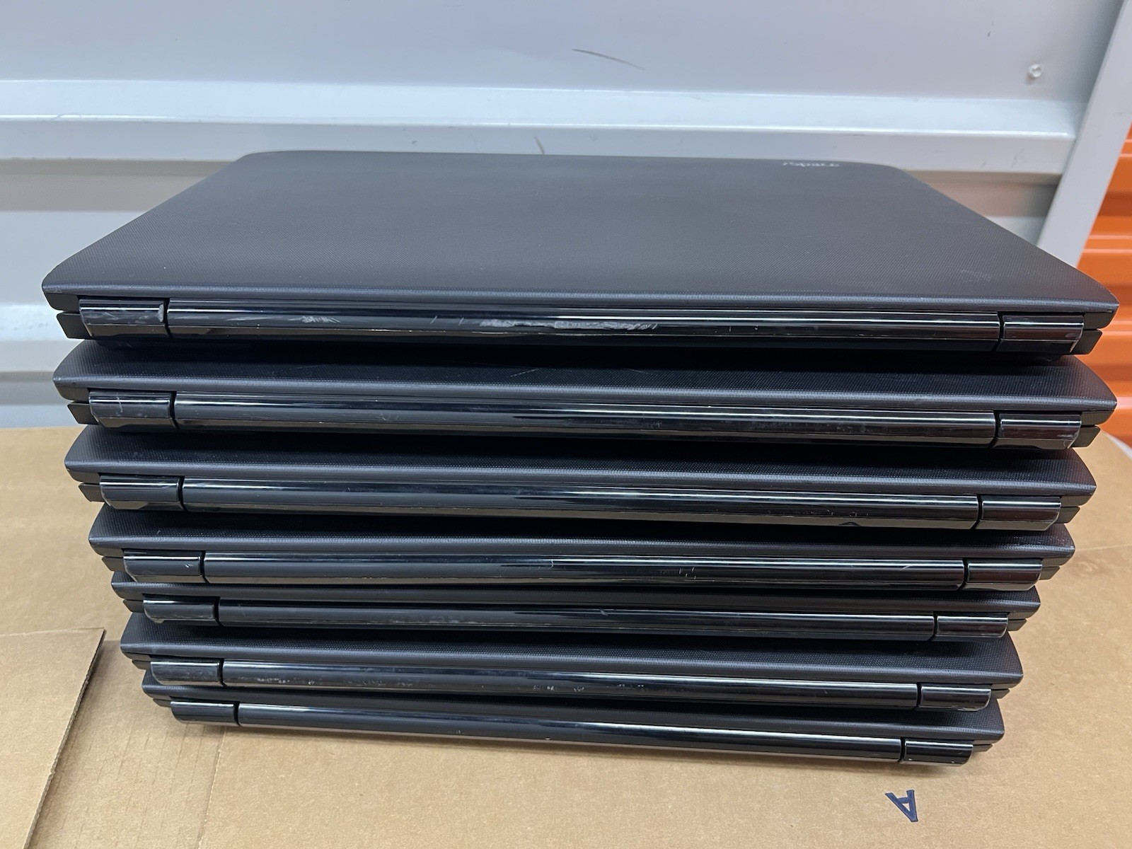 Lot Of 7 zSpace W1847 AMD A9-9420 R5 8GB Ram 256GB SSD Win 11 pro W/charger