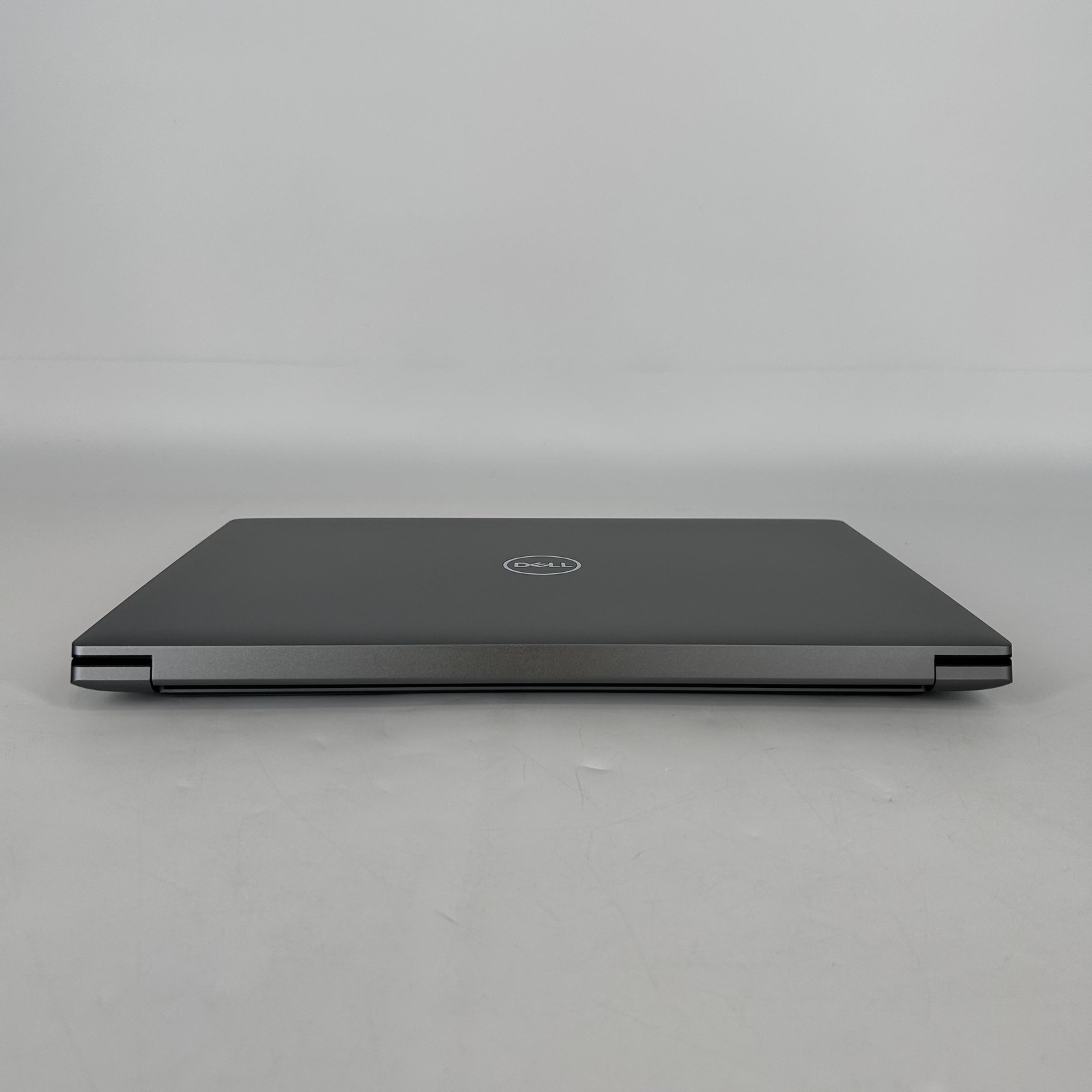 Dell Precision 5690 16 Gray FHD+ 2.5 GHz Ultra 9 185H 64GB 1TB SSD Excellent