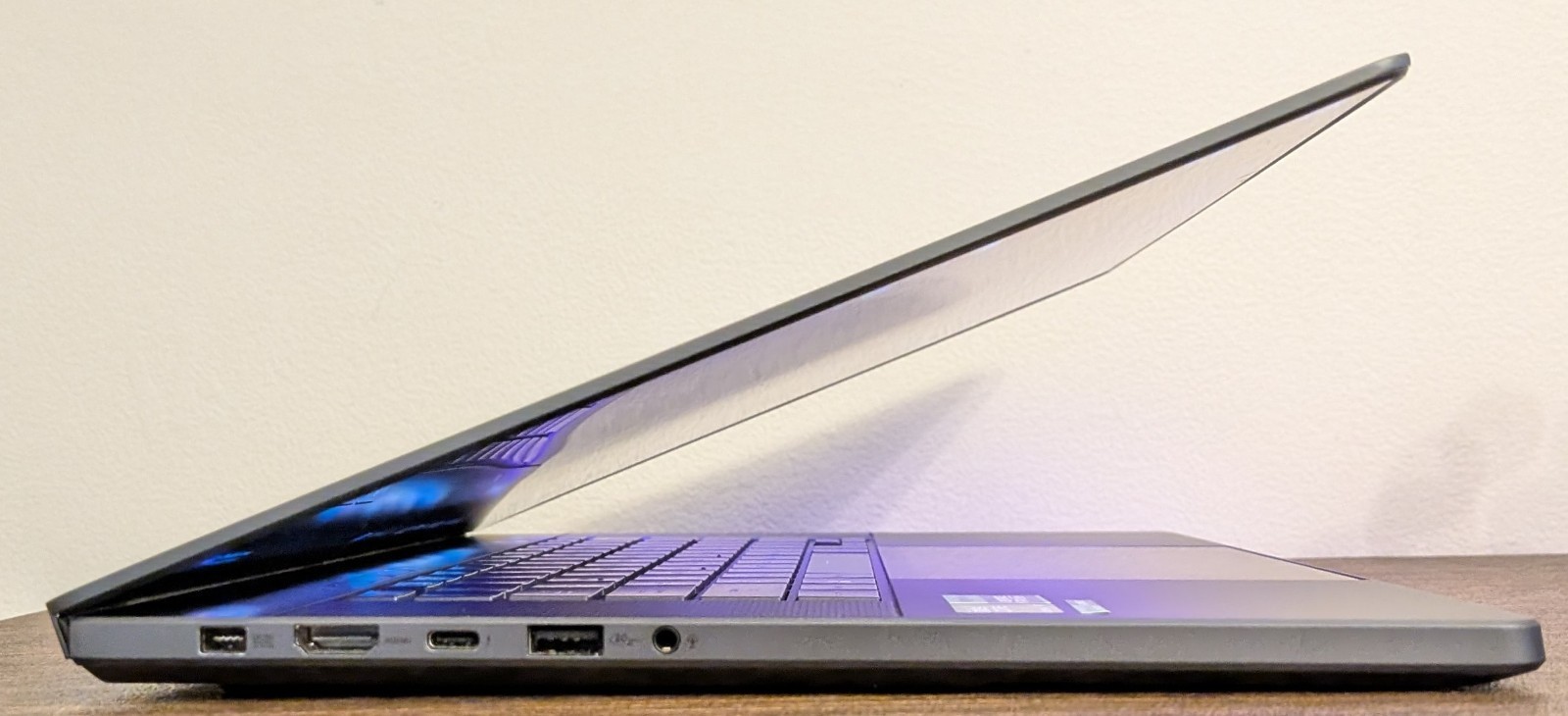 ASUS ROG Zephyrus G16 OLED (Core Ultra 9 185H, 16GB/1TB SSD, RTX 4070) Laptop