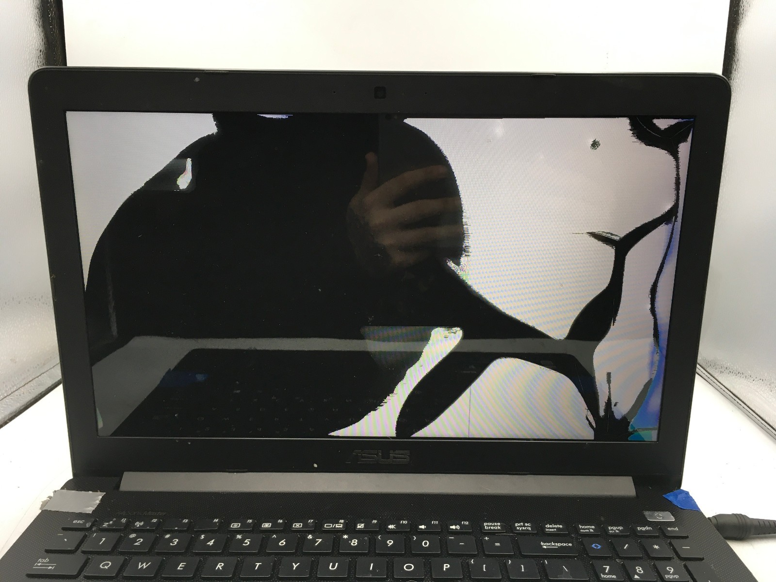 ASUS X502C – FOR PARTS/REPAIR – INTEL DUAL CORE 1.5GHZ – 4GB RAM – READ DESC -BB