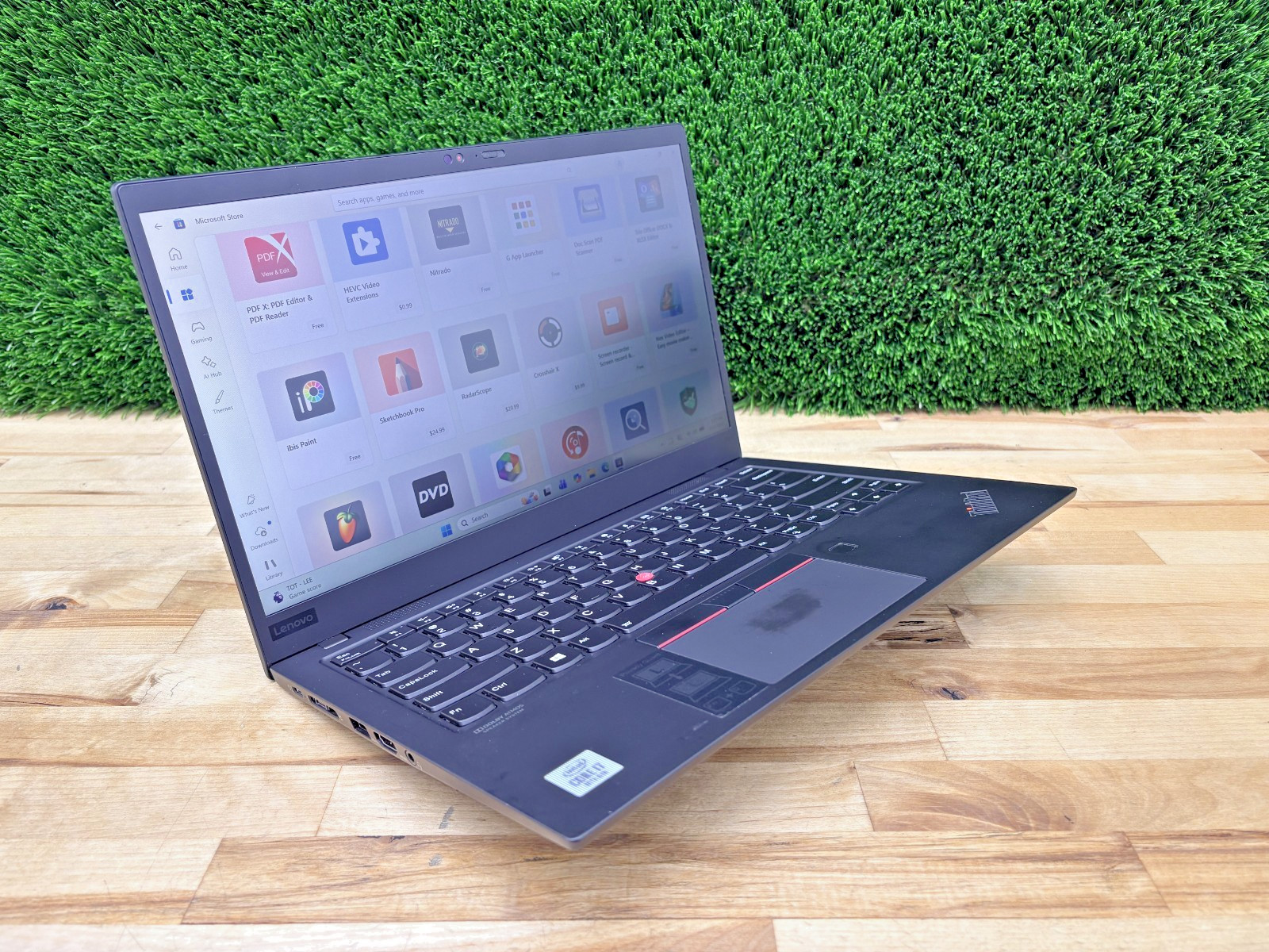 Lenovo ThinkPad x1 Carbon 7 Intel i7-10th Gen 1.90GHz 16GB RAM 256GB SSD W 11 P*