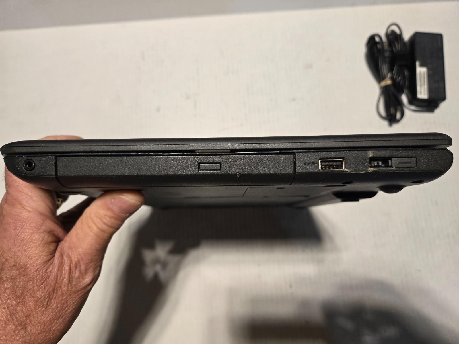 Lenovo ThinkPad E560 15.6″ HD Laptop Core i5-6200U 8GB 120GB SSD Win-10 DVD Cam