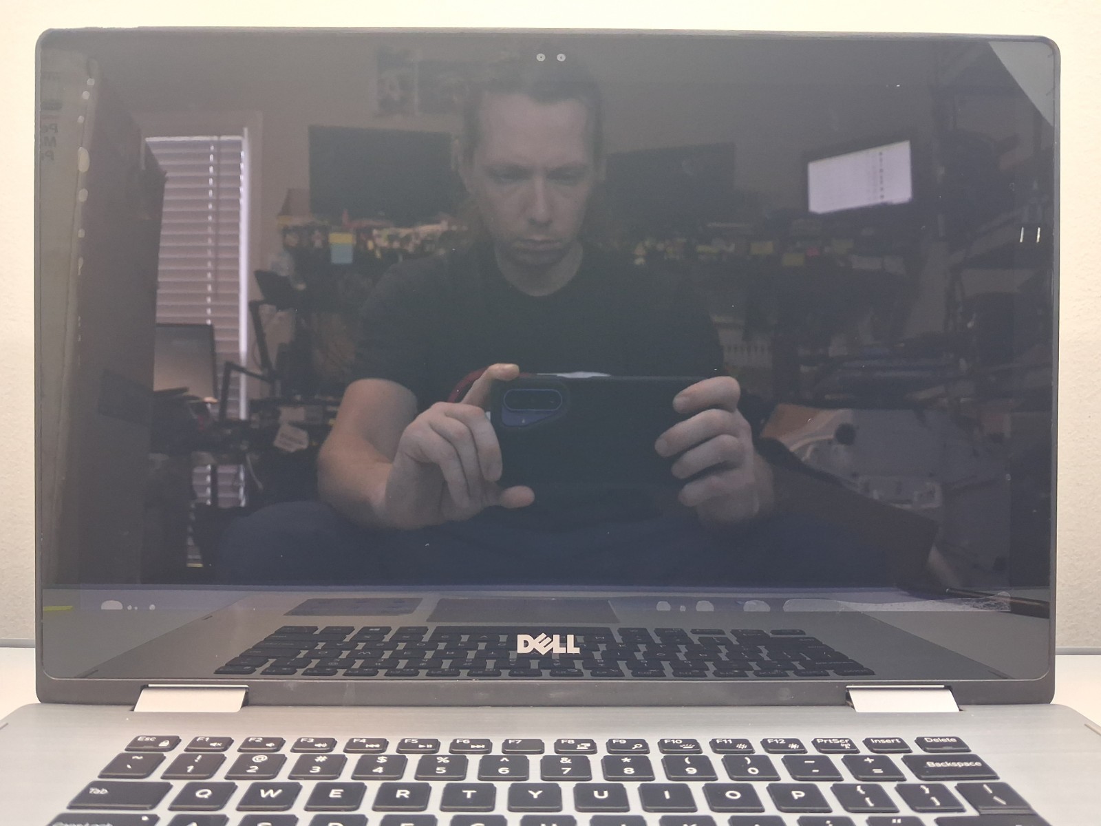 Dell Inspiron 7579 15.6″ FHD 2-in-1 i7-7500U 2.7GHz 8GB RAM 512GB M.2 W11H READ