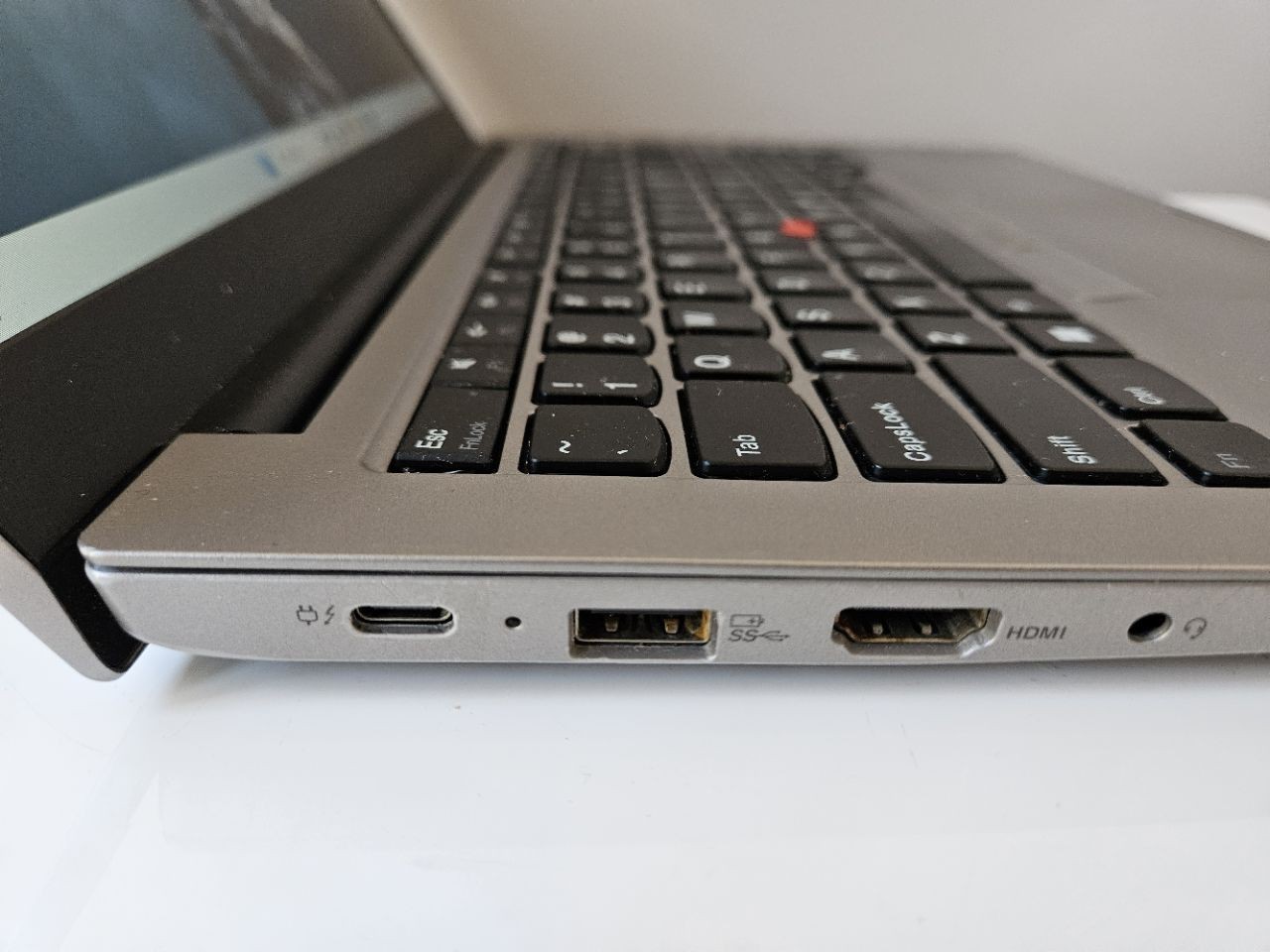 ThinkPad E14 Gen 4 14-inch i5-1235u 16GB RAM 256Gb NVME Win 11 Pro