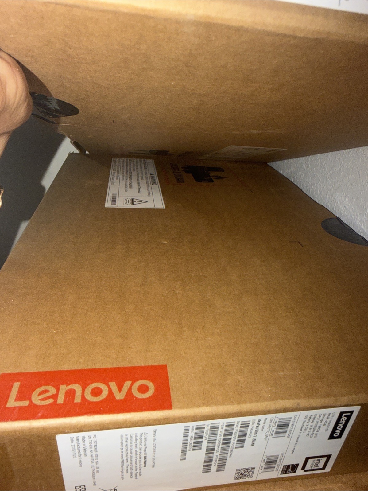 New Lenovo IdeaPad Slim 3 15IAN8 15.6″ Intel N100 4GB DDR5 128GB UFS Win 11 HS