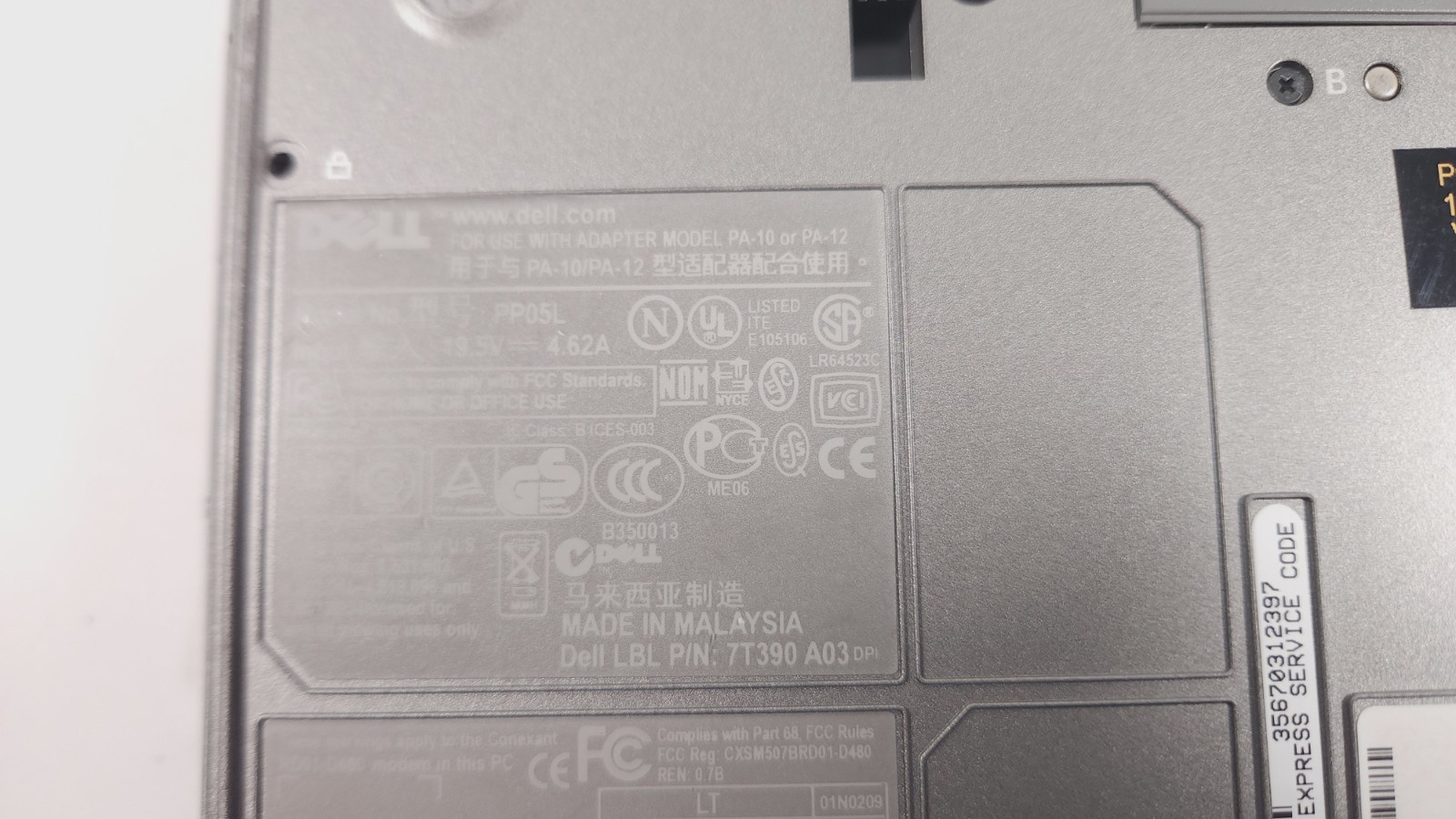 Retro Gaming Laptop Dell D600 Pentium 512mb RAM 20GB HD Windows XP Parallel Port