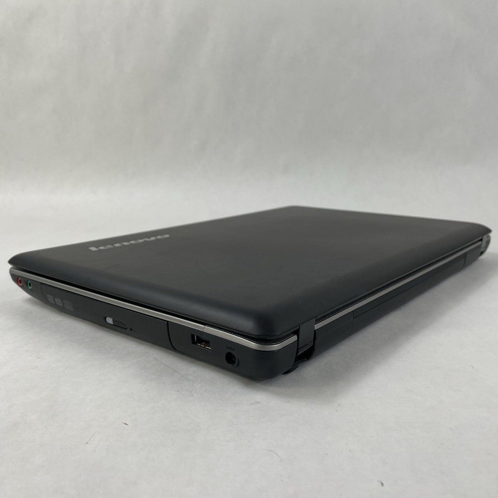 Lenovo IdeaPad Z565 15.6″ AMD Phenom 2 N660 3.0GHz 4GB RAM No SSD/OS/AC/Battery