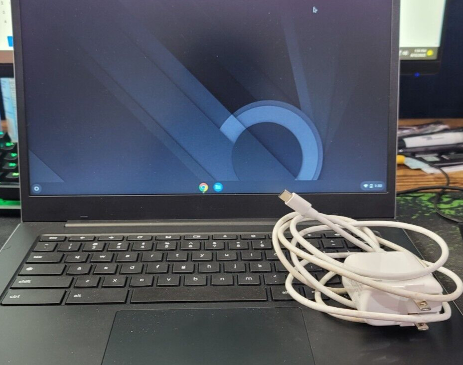 Galaxy Chromebook Go 14″, LTE, 32GB, Silver